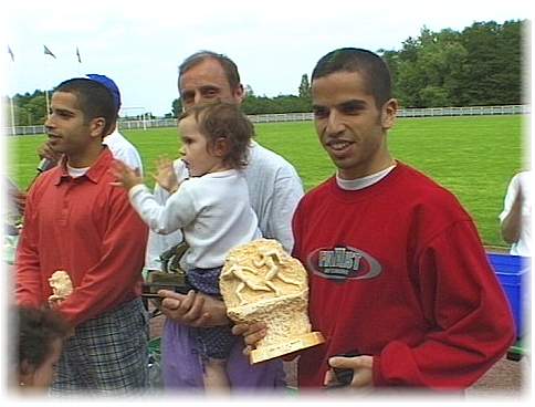 Podium du d&eacute;fi 99